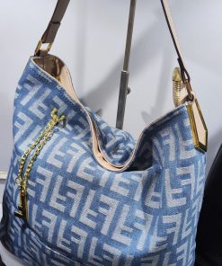 کیف زنانه مارک فندی 9 IMG 20251117 105511