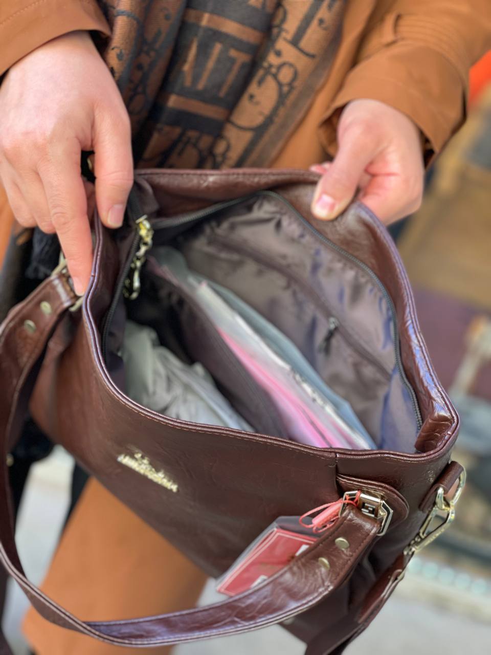 کیف زنانه مارک کانگورو 3 کیف زنانه مارک کانگورو - Image 3