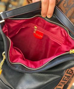 کیف زنانه مارک فندی 12 IMG 20251120 183556 782