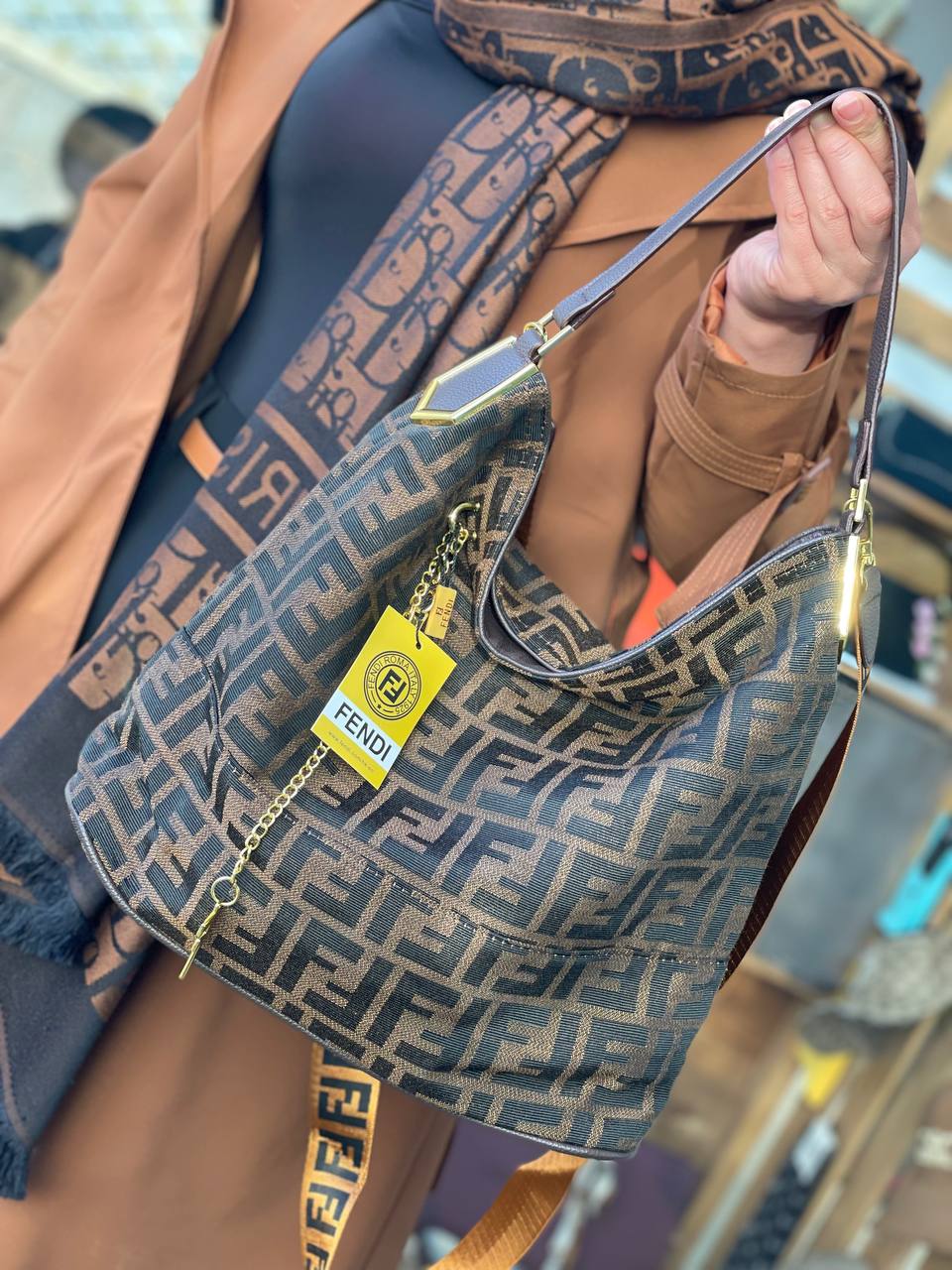 کیف زنانه مارک فندی 4 کیف زنانه مارک فندی - Image 4